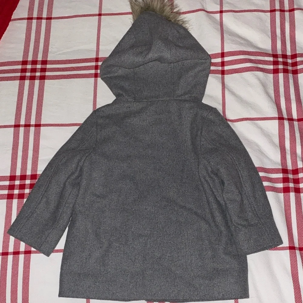 Baby GAP Kids Gray Pea Coat with Faux Fur Trim on Hood. Size 2T